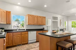4602 S Hathaway Dr E, Roy, UT 84067 - Photo 14