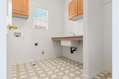 4602 S Hathaway Dr E, Roy, UT 84067 - Photo 28