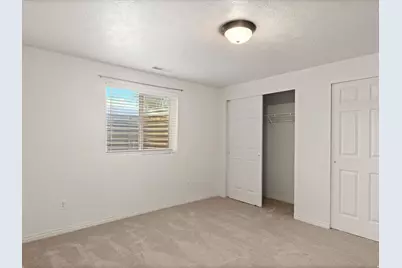 4602 S Hathaway Dr E, Roy, UT 84067 - Photo 30