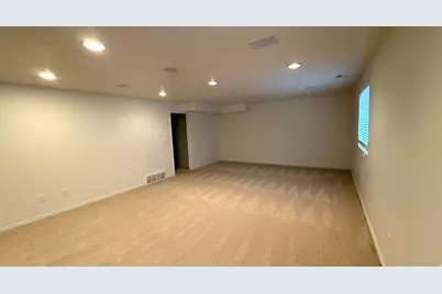 4602 S Hathaway Dr E, Roy, UT 84067 - Photo 36