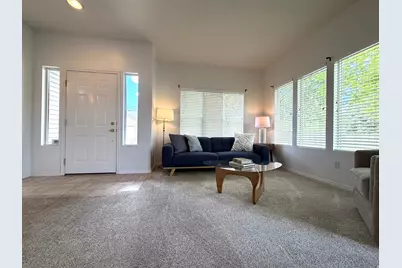 4602 S Hathaway Dr E, Roy, UT 84067 - Photo 4