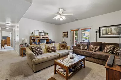 224 S 550 W #B2, Springville, UT 84663 - Photo 2
