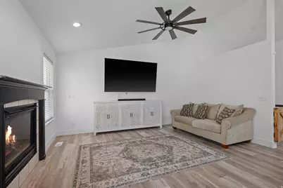 4615 W Aire Dr S, West Jordan, UT 84088 - Photo 12