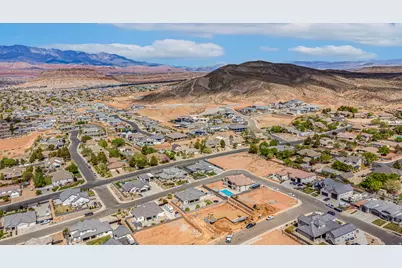 1067 E Bronco Dr #21, Washington, UT 84780 - Photo 4