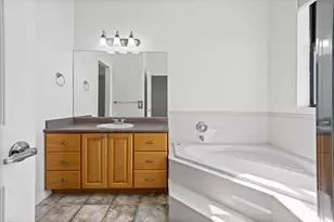70 N Main St, Bountiful, UT 84010 - Photo 12
