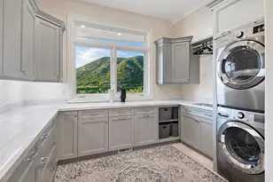 9862 S Granite Slope Dr, Sandy, UT 84092 - Photo 38
