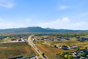 1792 E Skyline Dr, Eagle Mountain, UT 84005 - Photo 38