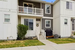 1792 E Skyline Dr, Eagle Mountain, UT 84005 - Photo 4