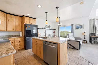 569 E 1540 S, Lehi, UT 84043 - Photo 12