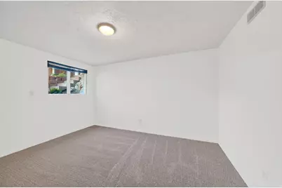 3006 N Indian Hills Dr E, Provo, UT 84604 - Photo 32