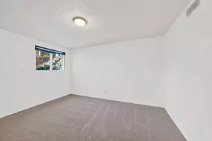 3006 N Indian Hills Dr E, Provo, UT 84604 - Photo 32