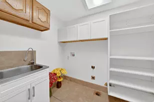 3006 N Indian Hills Dr E, Provo, UT 84604 - Photo 24