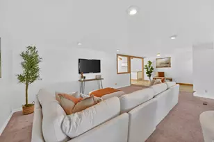 3006 N Indian Hills Dr E, Provo, UT 84604 - Photo 8