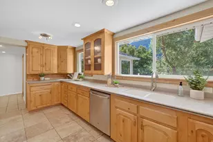 3006 N Indian Hills Dr E, Provo, UT 84604 - Photo 12