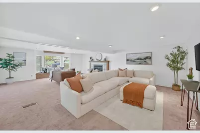 3006 N Indian Hills Dr E, Provo, UT 84604 - Photo 4