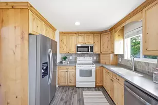 2141 W 7125 S, West Jordan, UT 84084 - Photo 8