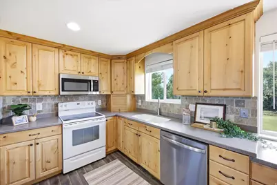 2141 W 7125 S, West Jordan, UT 84084 - Photo 10