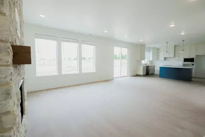 155 W 510 N, Smithfield, UT 84335 - Photo 10