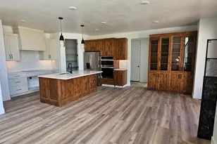 522 E Gilmour, Grantsville, UT 84029 - Photo 6