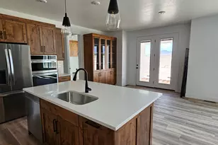 522 E Gilmour, Grantsville, UT 84029 - Photo 8