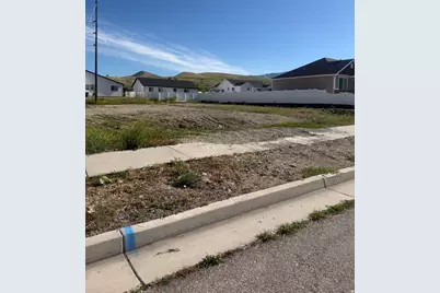 527 E 620 N, Smithfield, UT 84335 - Photo 2