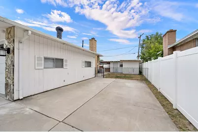 4603 S Beechwood Rd W, Taylorsville, UT 84123 - Photo 4