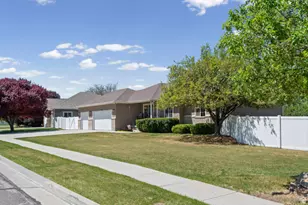 3462 W Melody Creek Cir S, Riverton, UT 84065 - Photo 4