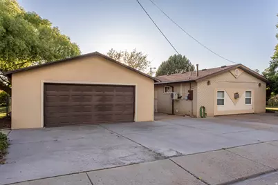 2124 E Cherry Ln, Layton, UT 84040 - Photo 22