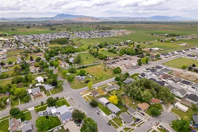 285 W 300 N, Smithfield, UT 84335 - Photo 44