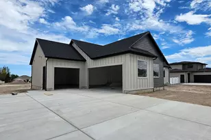 343 E Dutton, Grantsville, UT 84029 - Photo 2