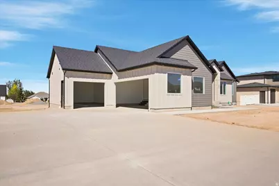 343 E Dutton Ct #111, Grantsville, UT 84029 - Photo 2