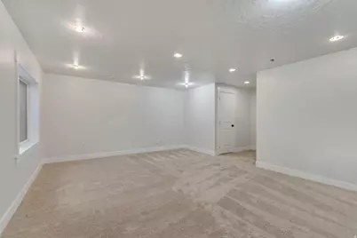 9399 N Vernham Ln, Eagle Mountain, UT 84005 - Photo 20