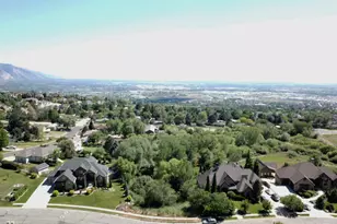 395 W 4400 N, Pleasant View, UT 84414 - Photo 2