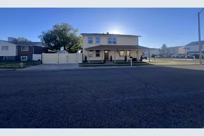 5421 S 2775 W, Roy, UT 84067 - Photo 28