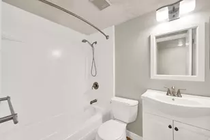 955 E Creek Hill Ln, Midvale, UT 84047 - Photo 18