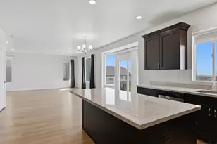 609 W Summit View Way, Lehi, UT 84043 - Photo 8