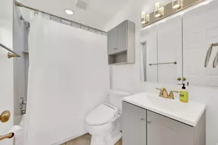 7187 S 1700 E, Cottonwood Heights, UT 84121 - Photo 10