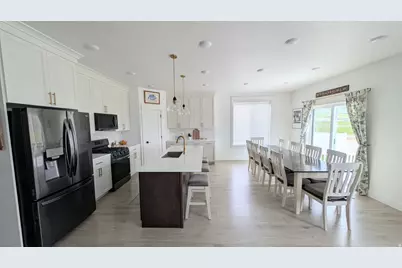 758 E 675 S, Hyrum, UT 84319 - Photo 30