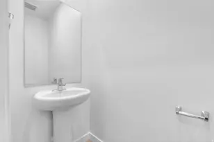 1874 S Queens Garden Ln, Washington, UT 84780 - Photo 4