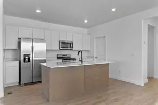 1874 S Queens Garden Ln, Washington, UT 84780 - Photo 8
