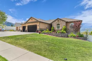 740 E 100 S, Hyde Park, UT 84318 - Photo 2