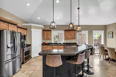 740 E 100 S, Hyde Park, UT 84318 - Photo 10