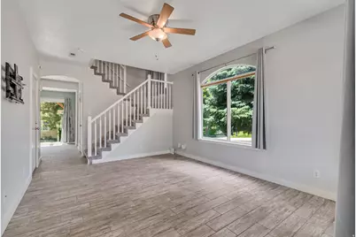 677 W Villa Dr S, Sandy, UT 84070 - Photo 4