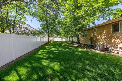 2090 E Greenwich Cir S, Sandy, UT 84093 - Photo 22