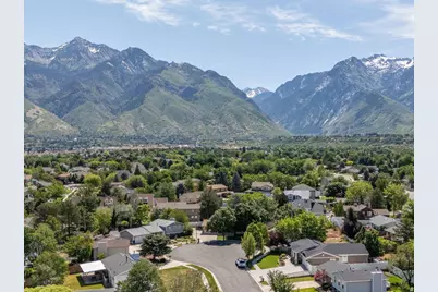 2090 E Greenwich Cir S, Sandy, UT 84093 - Photo 24