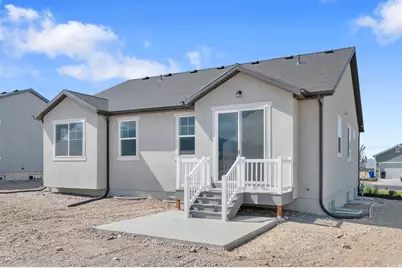 559 W Williams Ln, Grantsville, UT 84029 - Photo 2