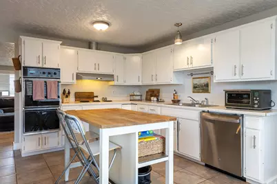 3280 W 300 N, West Point, UT 84015 - Photo 10