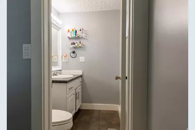 3280 W 300 N, West Point, UT 84015 - Photo 16