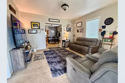 200 W 100 S, Roosevelt, UT 84066 - Photo 2