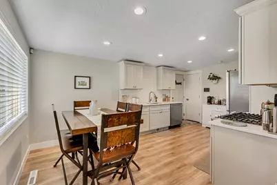 48 W Moon Ridge Dr, Murray, UT 84107 - Photo 6